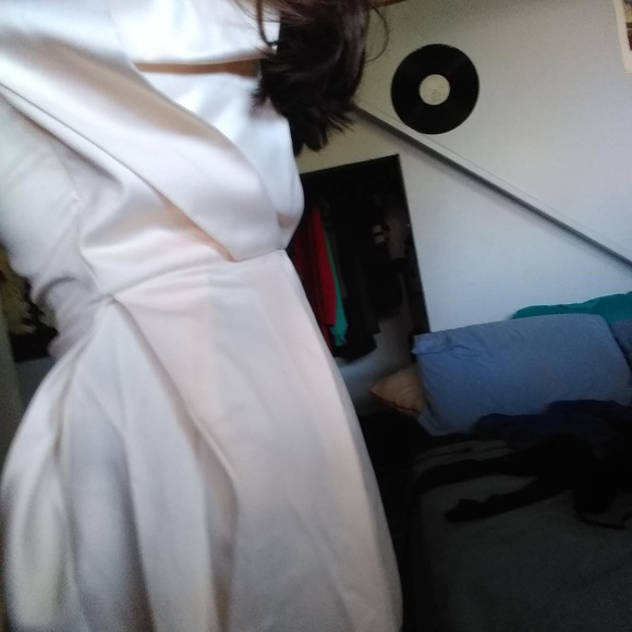 Aryn K Satin Halter Strap Dress - Picture 5 of 8